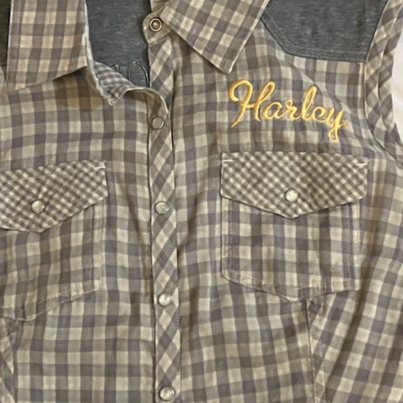 Harley Davidson Sleeveless Button Up Shirt - Picture 2 of 5